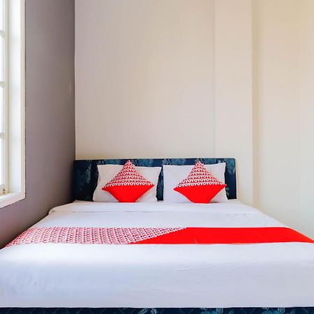 Oyo 1111 Pasar Baru Inn ジャカルタ エクステリア 写真