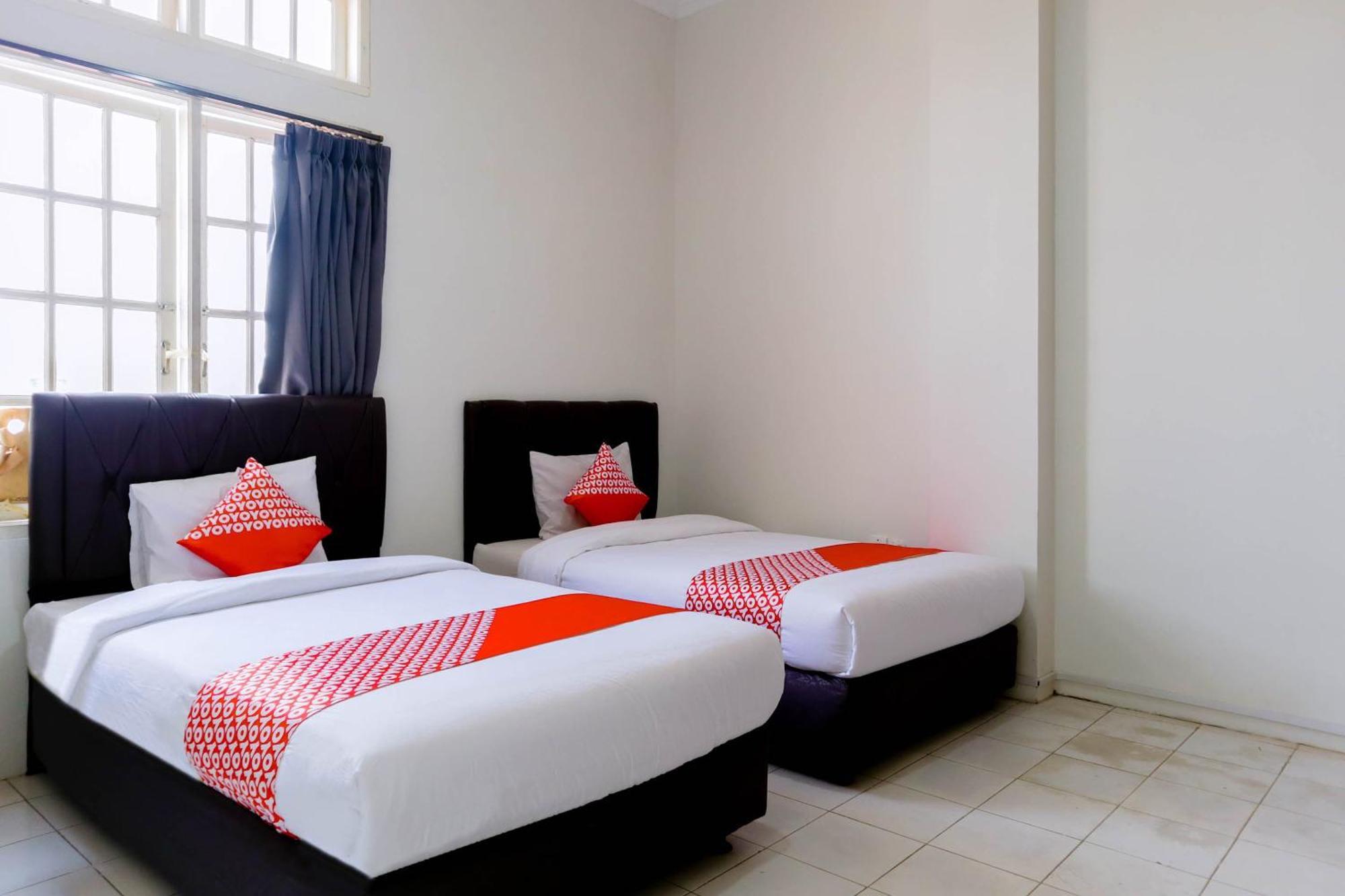 Oyo 1111 Pasar Baru Inn ジャカルタ エクステリア 写真