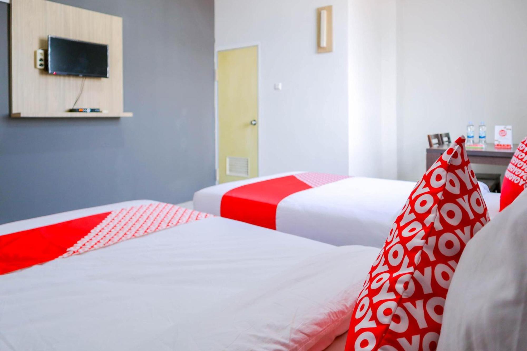 Oyo 1111 Pasar Baru Inn ジャカルタ エクステリア 写真