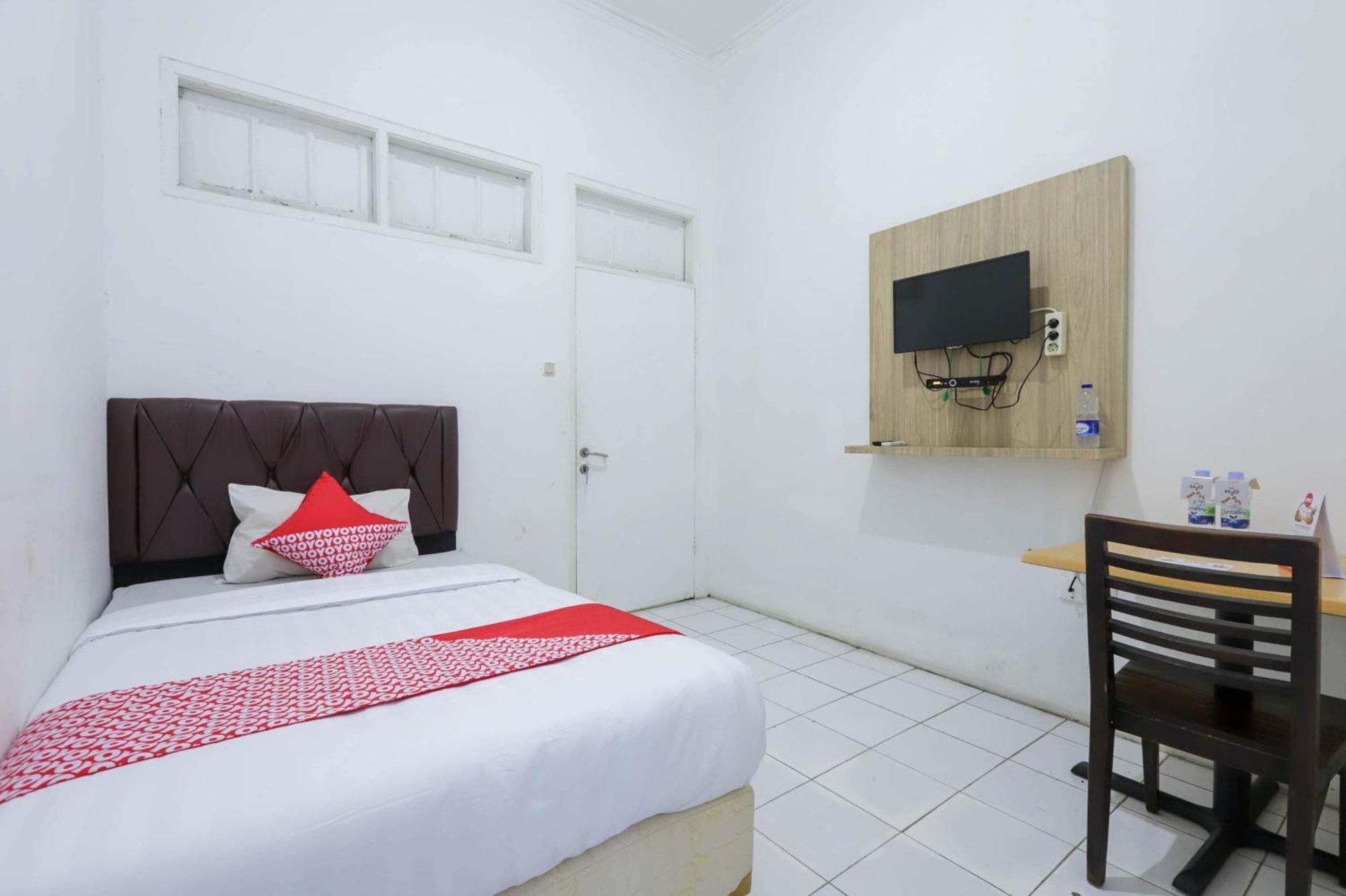 Oyo 1111 Pasar Baru Inn ジャカルタ エクステリア 写真