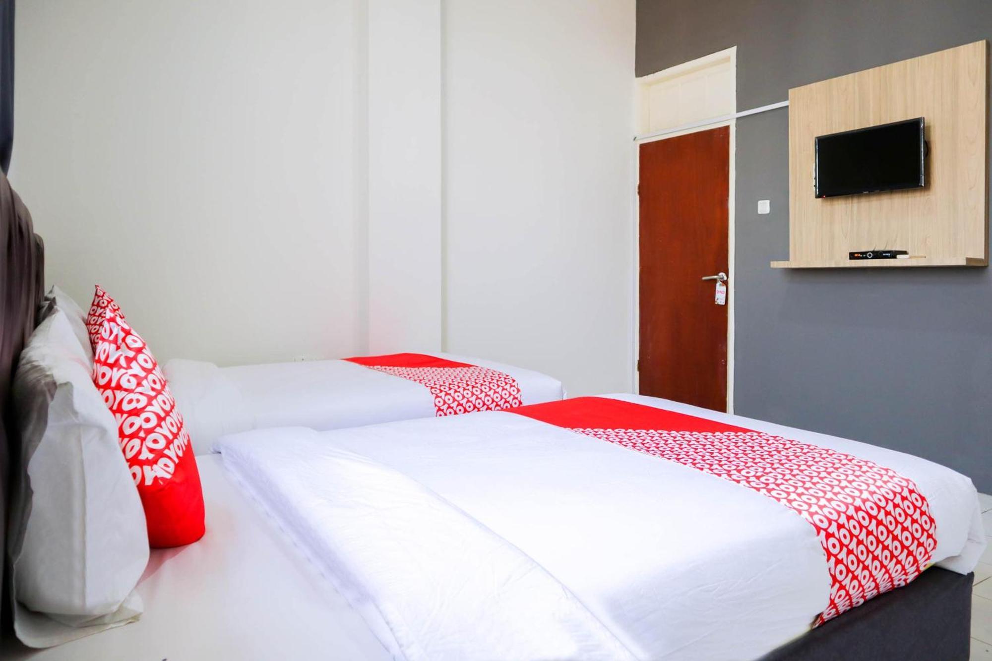 Oyo 1111 Pasar Baru Inn ジャカルタ エクステリア 写真