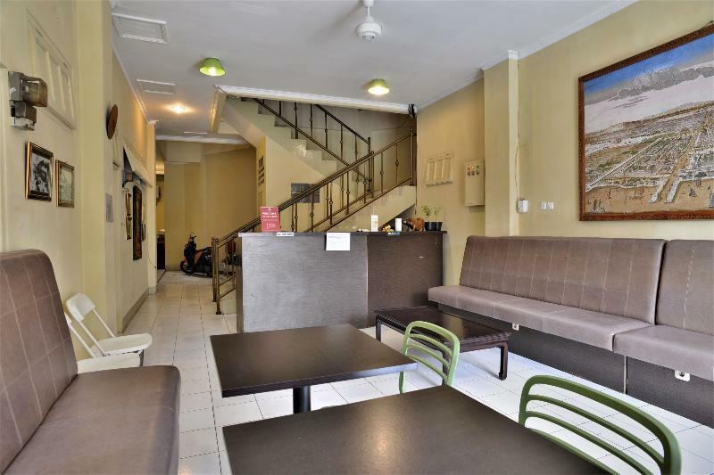 Oyo 1111 Pasar Baru Inn ジャカルタ エクステリア 写真